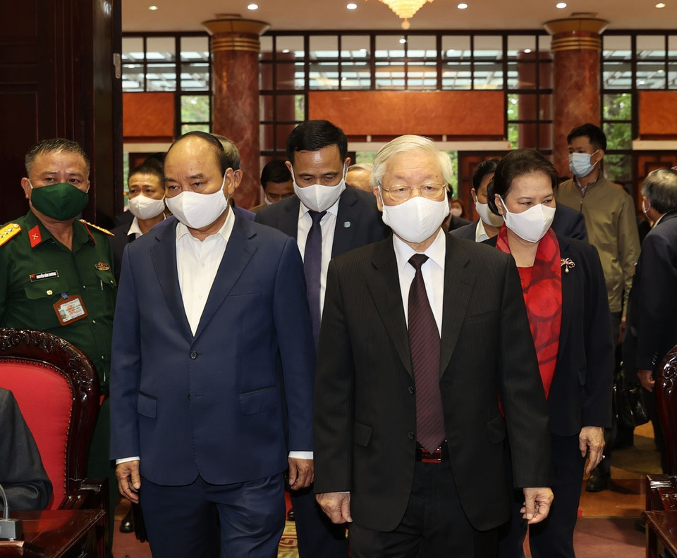 Tổng Bí thư, Chủ tịch nước Nguyễn Phú Trọng, Thủ tướng Chính phủ Nguyễn Xuân Phúc, Chủ tịch Quốc hội Nguyễn Thị Kim Ngân đến dự Hội nghị. (Ảnh: Trí Dũng/TTXVN)