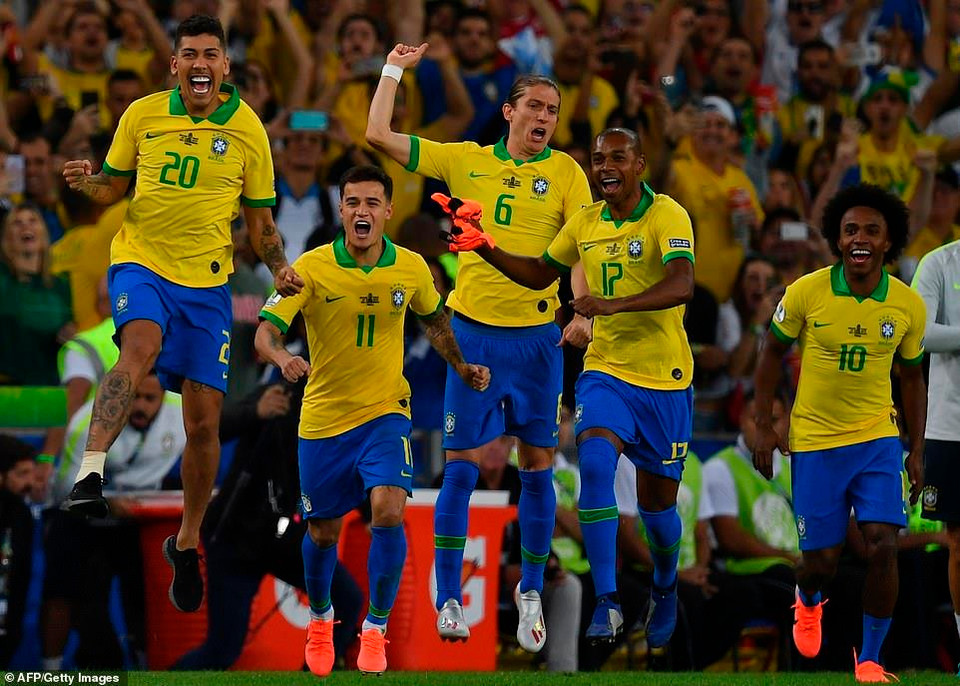 Chiến thắng chung cuộc 3-1 nghiêng về Brazil.