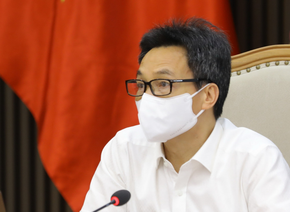 Phó Thủ tướng Vũ Đức Đam, Trưởng Ban Chỉ đạo Quốc gia phòng, chống dịch COVID-19 phát biểu chỉ đạo cuộc họp. (Ảnh: Nguyễn Điệp/TTXVN)