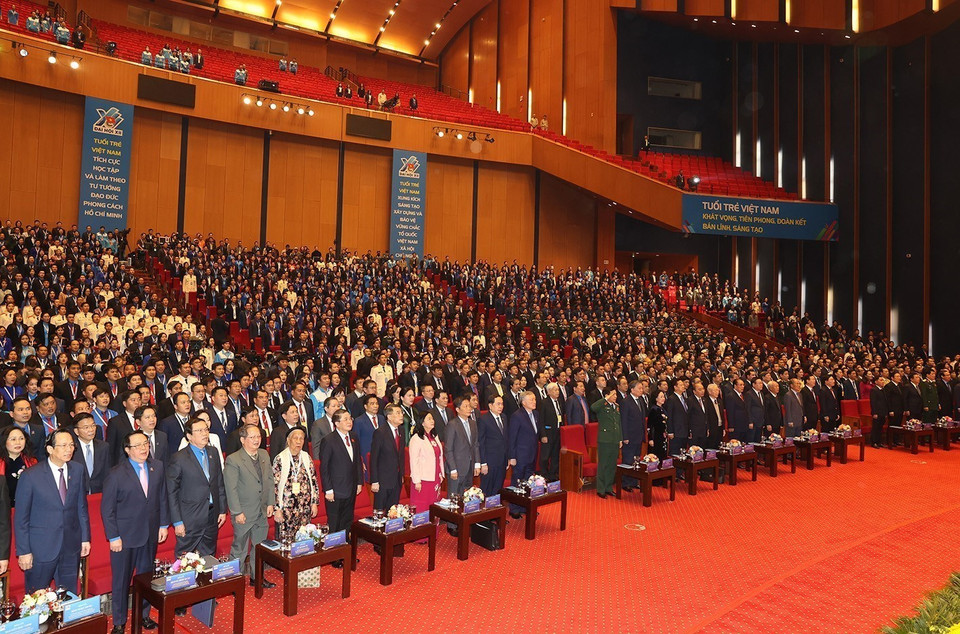 Các vị lãnh đạo, nguyên lãnh đạo Đảng, Nhà nước cùng các đại biểu dự đại hội. (Ảnh: Trí Dũng/TTXVN)