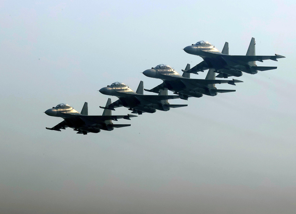 Phi đội Su30 MK2 sẽ biểu diễn chào mừng trong ngày khai mạc Triển lãm. (Ảnh: Trọng Đức/TTXVN)