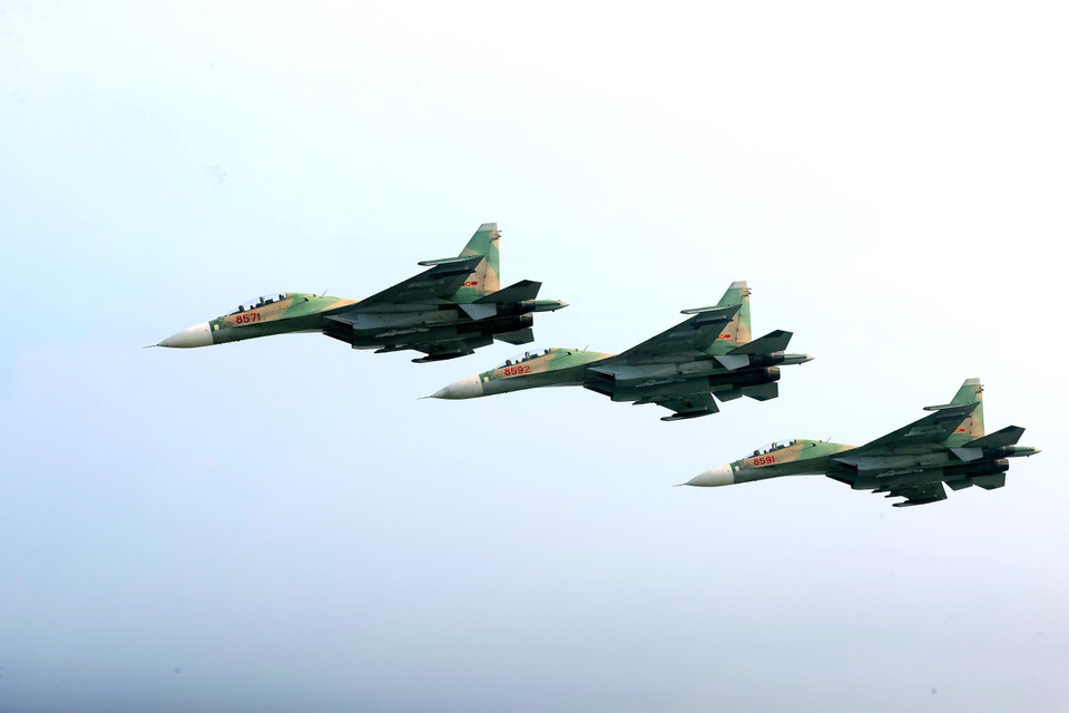 Phi đội Su30 MK2 sẽ biểu diễn chào mừng trong ngày khai mạc Triển lãm. (Ảnh: Trọng Đức/TTXVN)