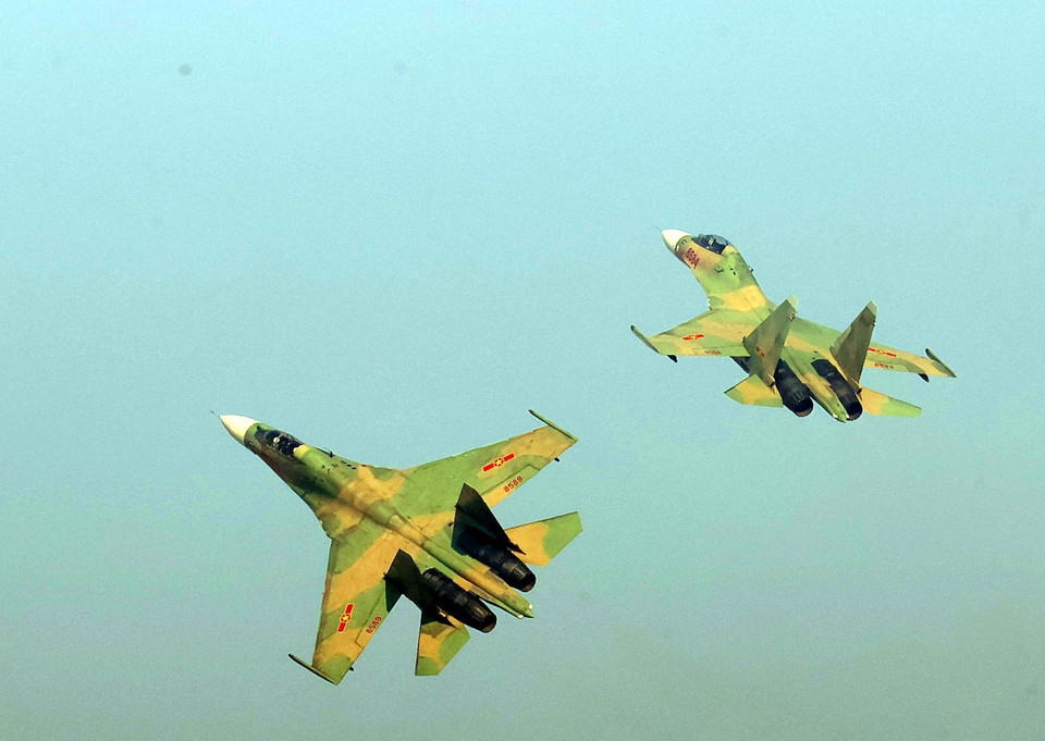 Phi đội Su30 MK2 sẽ biểu diễn chào mừng trong ngày khai mạc Triển lãm. (Ảnh: Trọng Đức/TTXVN)