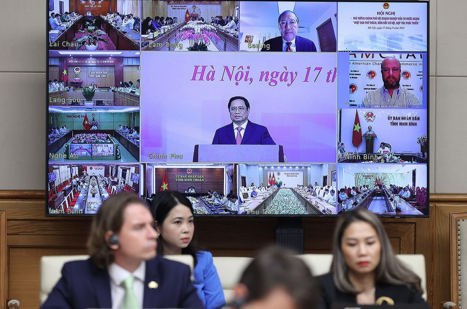 Thủ tướng Phạm Minh Chính phát biểu khai mạc hội nghị trực tuyến tại điểm cầu Trụ sở Chính phủ. (Ảnh: Dương Giang/TTXVN)