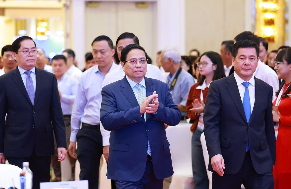 Thủ tướng Phạm Minh Chính đến dự Diễn đàn Logistics Việt Nam năm 2024. (Ảnh: Dương Giang/TTXVN)