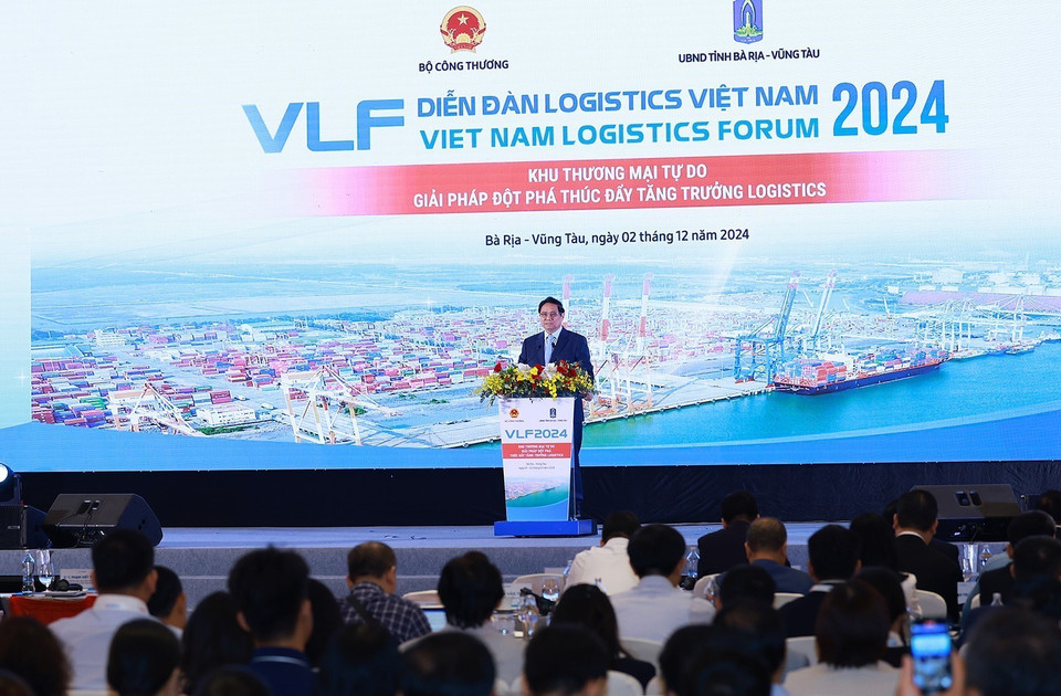 Thủ tướng Phạm Minh Chính phát biểu tại Diễn đàn Logistics Việt Nam năm 2024. (Ảnh: Dương Giang/TTXVN)