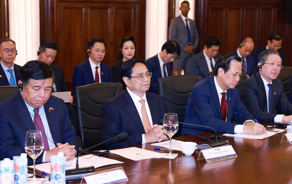 Thủ tướng Phạm Minh Chính phát biểu tại cuộc hội đàm với Tổng thống Dominicana Luis Abinader Corona. (Ảnh: Dương Giang/TTXVN)