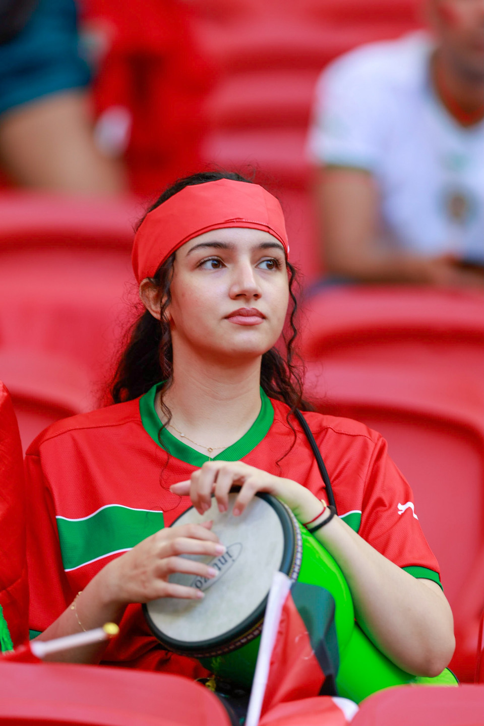 Sự có mặt của các cô gái chắc chắn sẽ tạo nên động lực cho đấng mày râu thi đấu ấn tượng. (Ảnh: Hải An/Vietnam+)