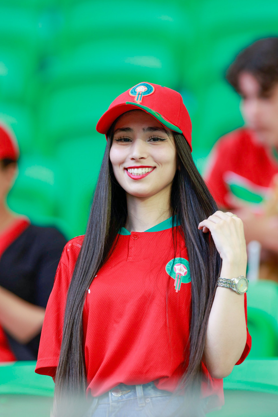 Cùng với đó, các nữ cổ động viên Maroc cũng tạo nên hình ảnh ấn tượng của mình. (Ảnh: Hải An/Vietnam+)