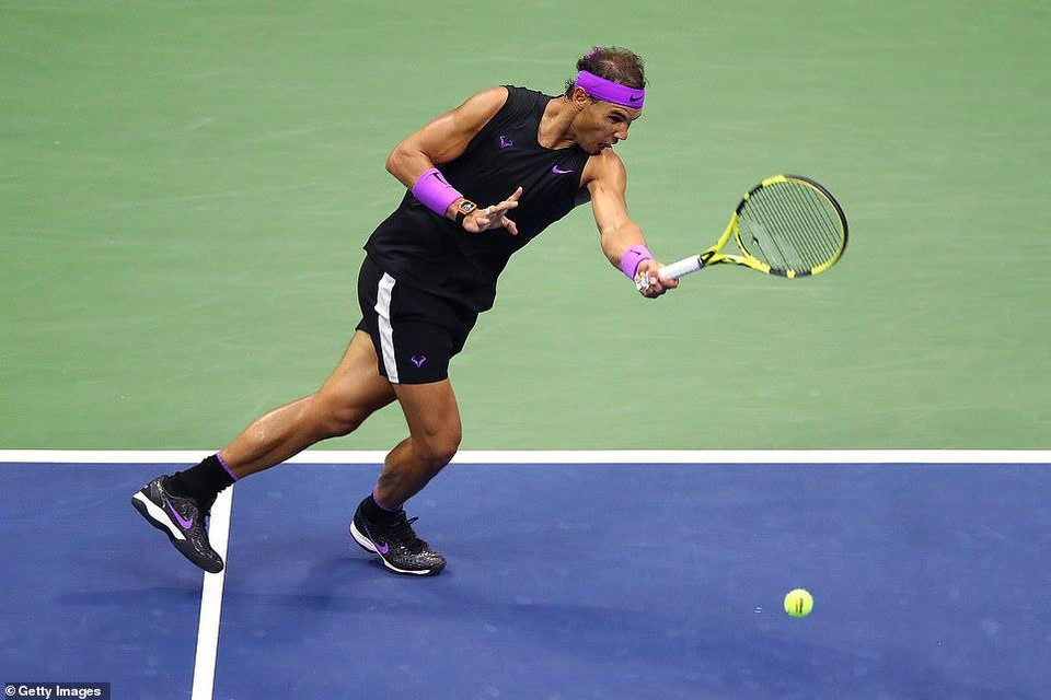 ...khi giành chiến thắng 7-5 và 6-3 ở hai set đầu.