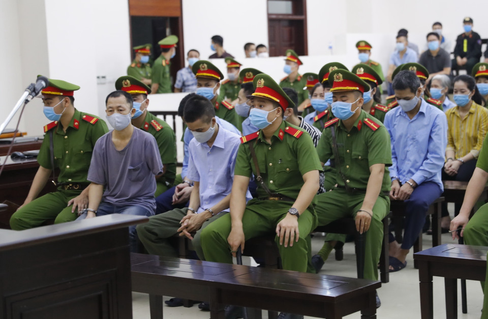 Các bị cáo tại phiên tòa. (Ảnh: Doãn Tấn/TTXVN)