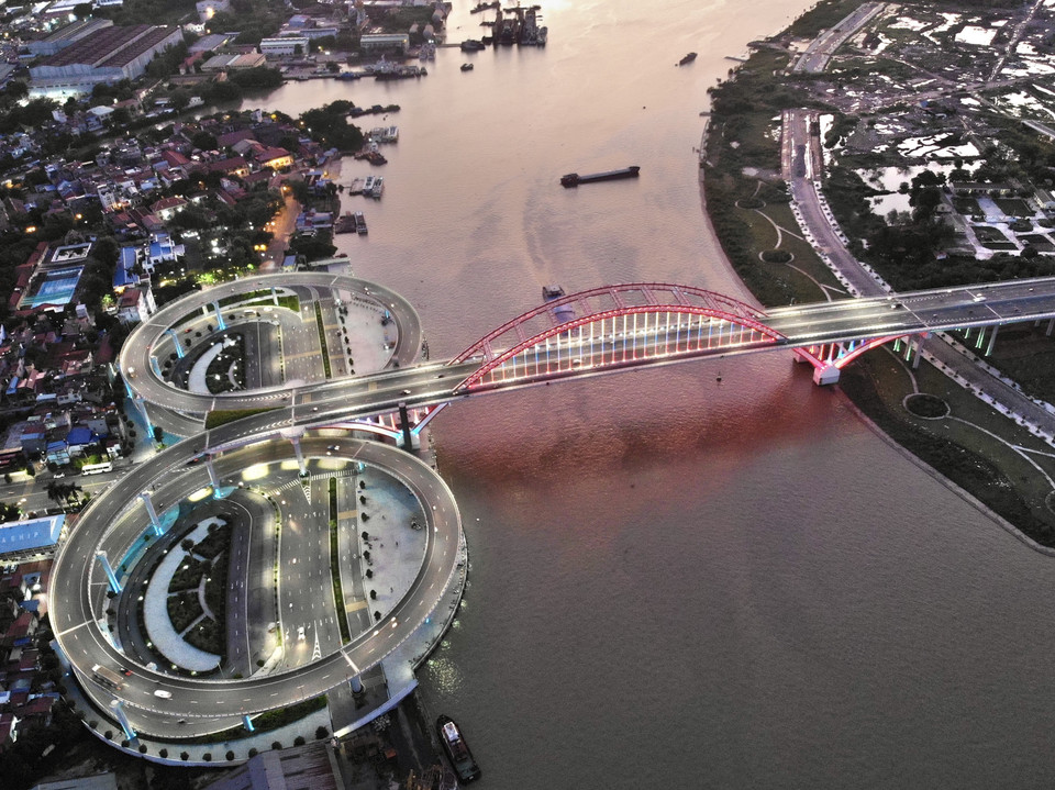 Cầu Hoàng Văn Thụ kết nối phường Minh Khai (quận Hồng Bàng) với xã Tân Dương (huyện Thủy Nguyên). (Ảnh: Hoàng Hiếu/TTXVN)