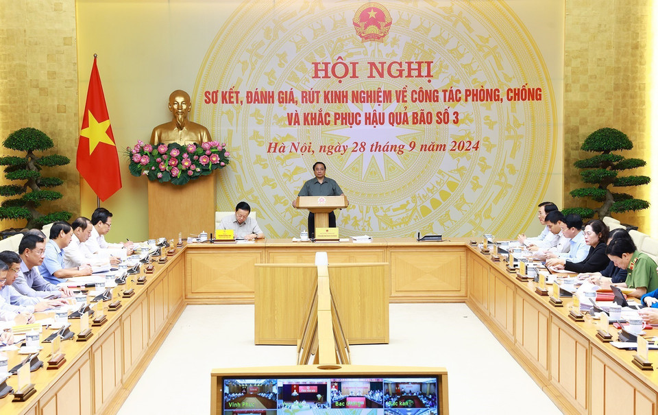 Thủ tướng Phạm Minh Chính chủ trì Hội nghị sơ kết công tác phòng, chống và khắc phục hậu quả bão số 3. (Ảnh: Dương Giang/TTXVN)