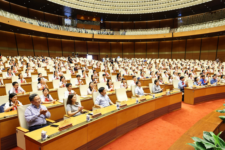 Các đại biểu tham dự phiên họp. (Ảnh: Minh Đức/TTXVN)