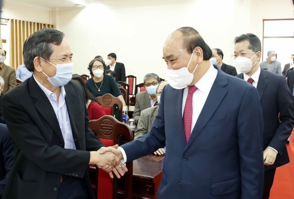 Chủ tịch nước Nguyễn Xuân Phúc và các đại biểu. (Ảnh: Thống Nhất/TTXVN)