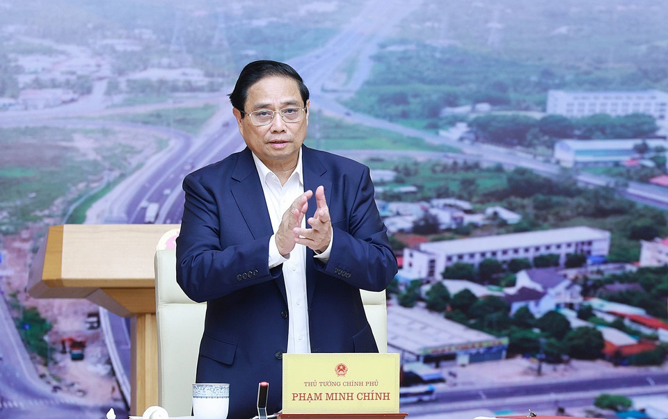 Thủ tướng Phạm Minh Chính chủ trì Phiên họp thứ 13 Ban Chỉ đạo nhà nước các công trình, dự án quan trọng quốc gia, trọng điểm ngành giao thông vận tải. (Ảnh: Dương Giang/TTXVN)