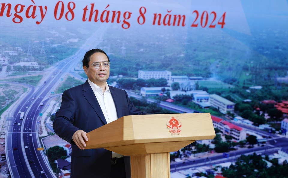 Thủ tướng Phạm Minh Chính chủ trì Phiên họp thứ 13 Ban Chỉ đạo nhà nước các công trình, dự án quan trọng quốc gia, trọng điểm ngành giao thông vận tải. (Ảnh: Dương Giang/TTXVN)