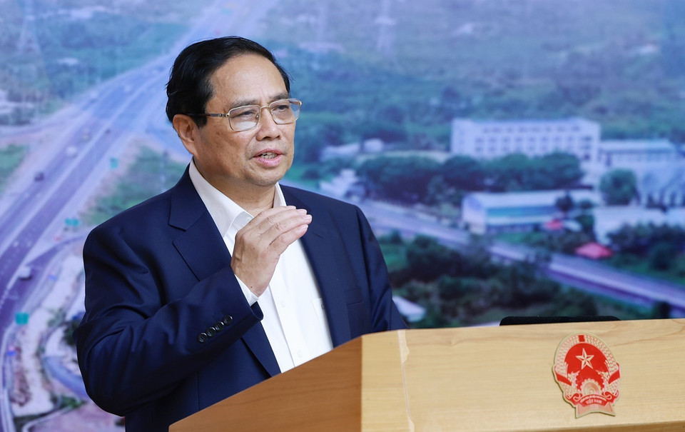 Thủ tướng Phạm Minh Chính chủ trì Phiên họp thứ 13 Ban Chỉ đạo nhà nước các công trình, dự án quan trọng quốc gia, trọng điểm ngành giao thông vận tải. (Ảnh: Dương Giang/TTXVN)