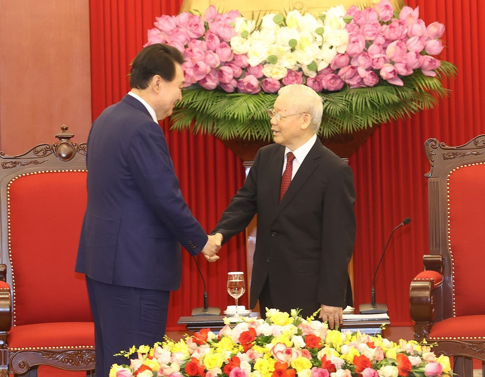 Tổng Bí thư Nguyễn Phú Trọng tiếp Tổng thống Hàn Quốc Yoon Suk Yeol thăm cấp Nhà nước Việt Nam. (Ảnh: Trí Dũng/TTXVN)