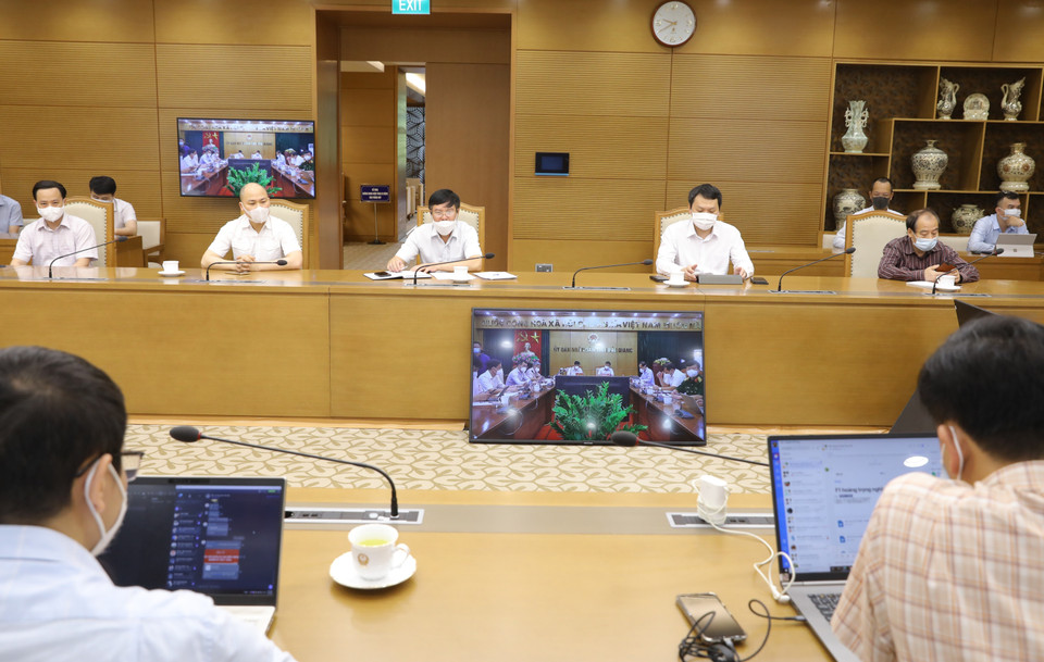 Quang cảnh cuộc họp tại Trụ sở Chính phủ. (Ảnh: Văn Điệp/TTXVN)