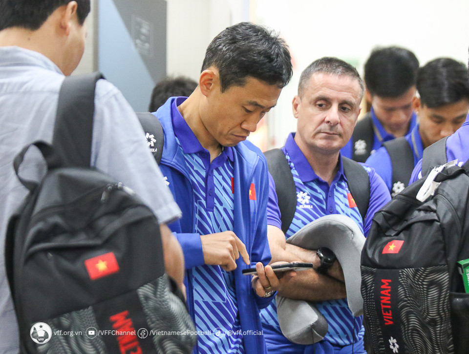 Các thành viên đội tuyển thoải mái khi đến Iraq. (Nguồn: VFF)