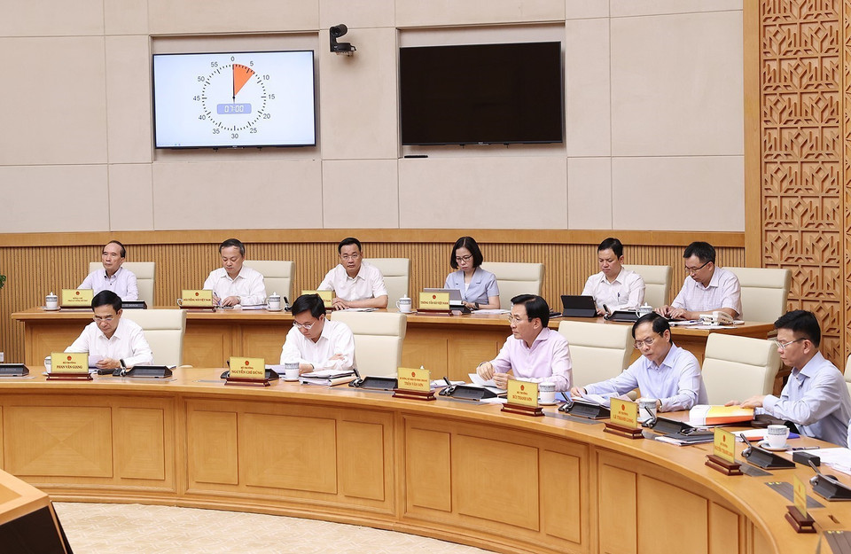 Đại diện các bộ, ngành, cơ quan thuộc Chính phủ tham dự phiên họp. (Ảnh: Dương Giang/TTXVN)