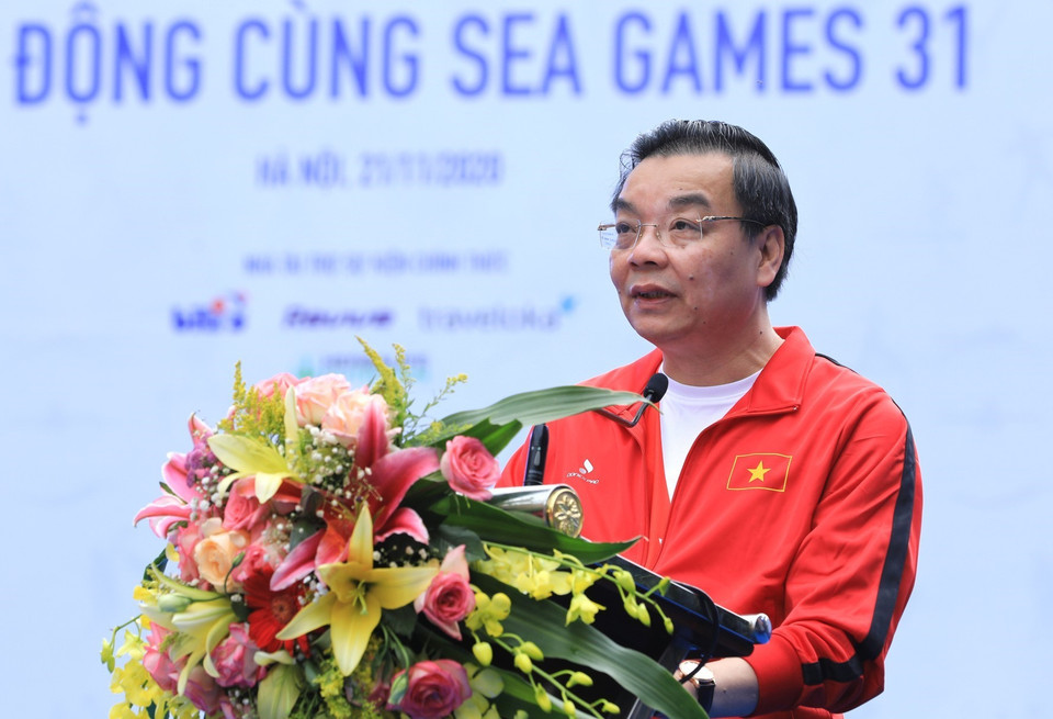 Chủ tịch Ủy ban Nhân dân Thành phố Hà Nội Chu Ngọc Anh phát biểu tại chương trình. (Ảnh: Thành Đạt/TTXVN)