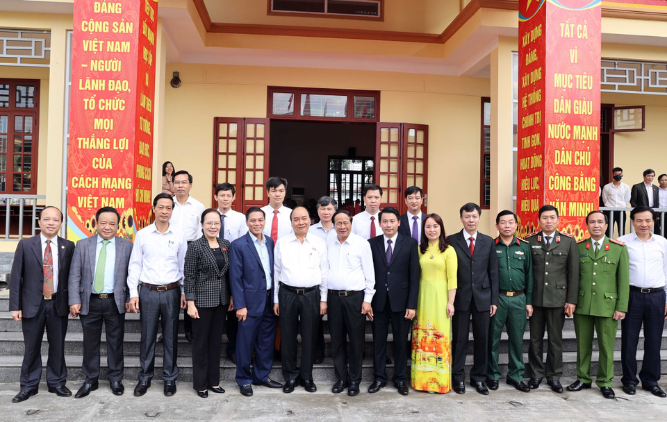 Thủ tướng Nguyễn Xuân Phúc với các đại biểu. (Ảnh: Thống Nhất/TTXVN)