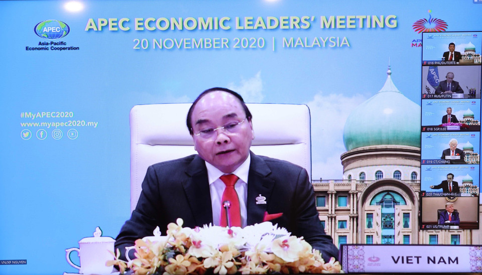 Thủ tướng Nguyễn Xuân Phúc phát biểu tại điểm cầu Hà Nội (ảnh chụp màn hình TV). (Ảnh: Thống Nhất/TTXVN)