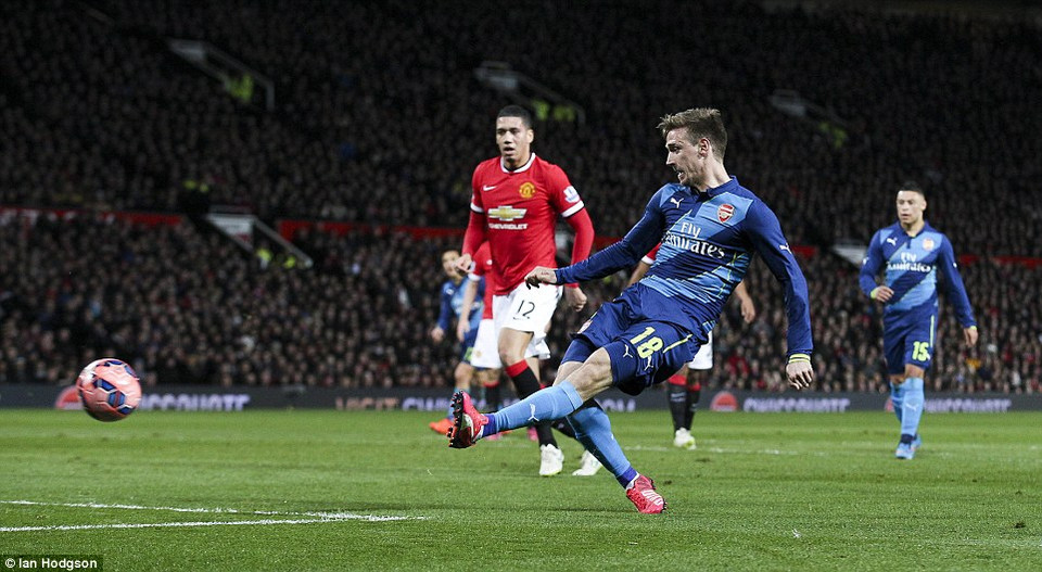 Nhưng phải đến phút 25, thế bế tắc mới được phá vỡ.