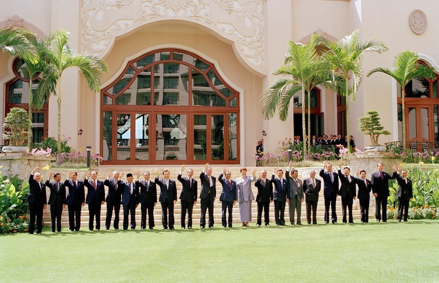 Ngày 14/11/1998, Việt Nam đã trở thành thành viên chính thức của Diễn đàn Hợp tác Kinh tế châu Á-Thái Bình Dương (APEC). (Ảnh: Thế Thuần/TTXVN)