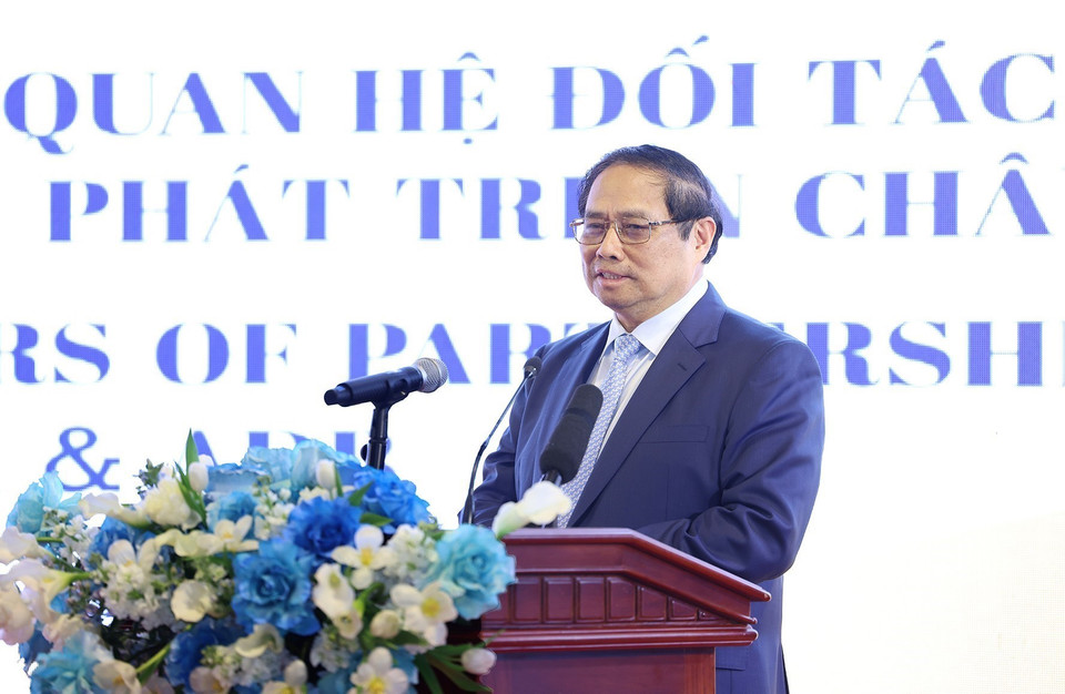 Thủ tướng Phạm Minh Chính phát biểu tại Lễ kỷ niệm 30 năm quan hệ đối tác Việt Nam và ADB. (Ảnh: Dương Giang/TTXVN)