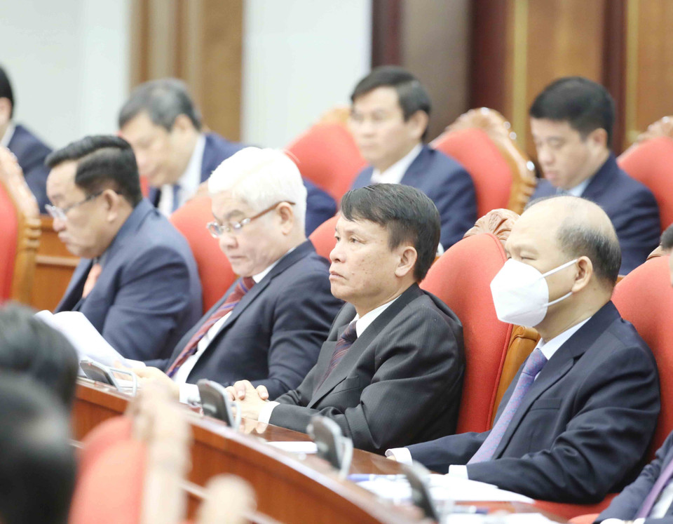 Các đồng chí Ủy viên Trung ương dự hội nghị. (Ảnh: Phương Hoa/TTXVN)
