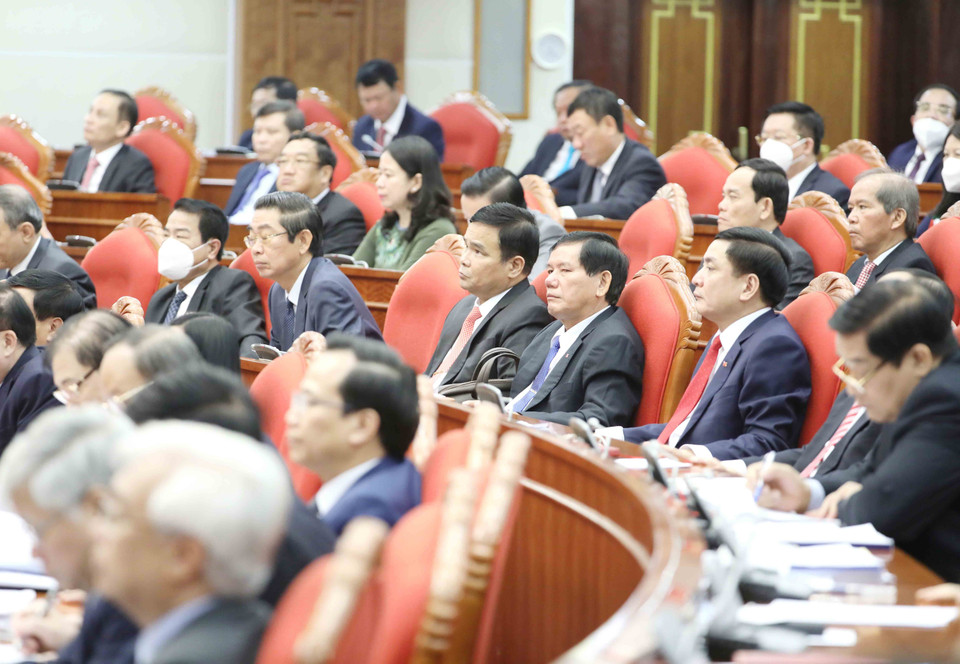  Các đồng chí Ủy viên Trung ương Đảng dự hội nghị. (Ảnh: Phương Hoa/TTXVN)