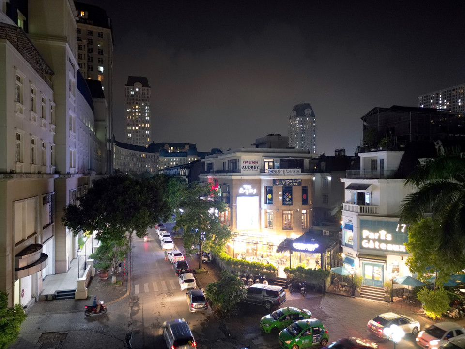 Ở Hà Nội, người Hàn Quốc thường sống tập trung ở các khu đô thị sầm uất, trong đó đông nhất là khu vực Trung Hòa-Nhân Chính, Mỹ Đình-Sông Đà. (Ảnh: Tuấn Anh/TTXVN)