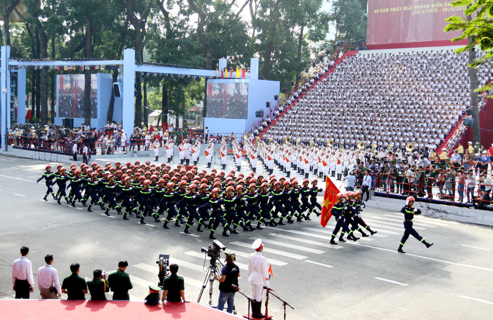 Khối cảnh sát phòng cháy chữa cháy. (Ảnh: TTXVN)