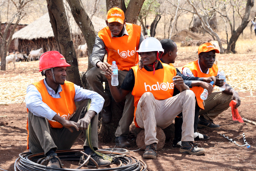 Hiện, Halotel có gần 400 chuyên gia đến từ Việt Nam và khoảng 1.600 nhân viên địa phương. (Ảnh: T.H/Vietnam+)