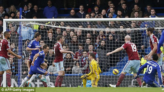 Sau những nỗ lực, Chelsea cuối cùng cũng đã có bàn thắng.