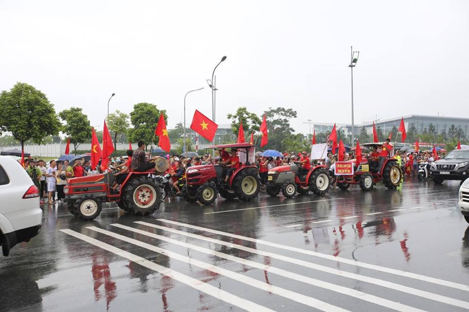 Màn ăn mừng, cổ vũ độc đáo này trở thành một điểm nhấn khó quên trong màn chào đón đoàn thể thao Việt Nam. (Ảnh: PV/Vietnam+)
