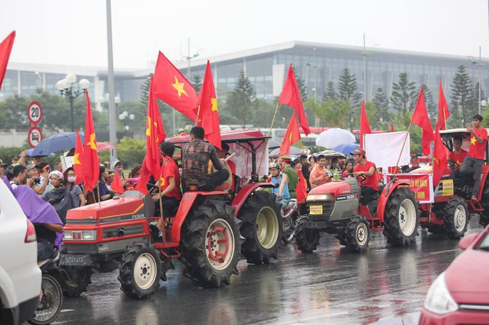 Màn ăn mừng, cổ vũ độc đáo này trở thành một điểm nhấn khó quên trong màn chào đón đoàn thể thao Việt Nam. (Ảnh: PV/Vietnam+)