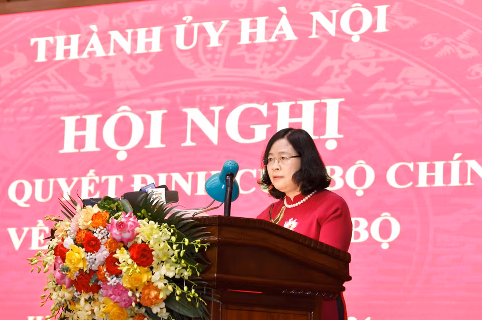 Tân Bí thư Thành ủy Hà Nội Bùi Thị Minh Hoài phát biểu. (Ảnh: Doãn Tấn/TTXVN)