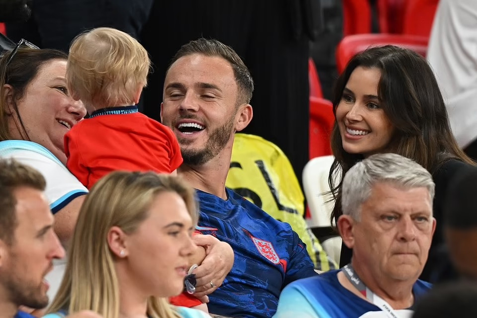 James Maddison bên người thân. (Nguồn: Daily Mail)