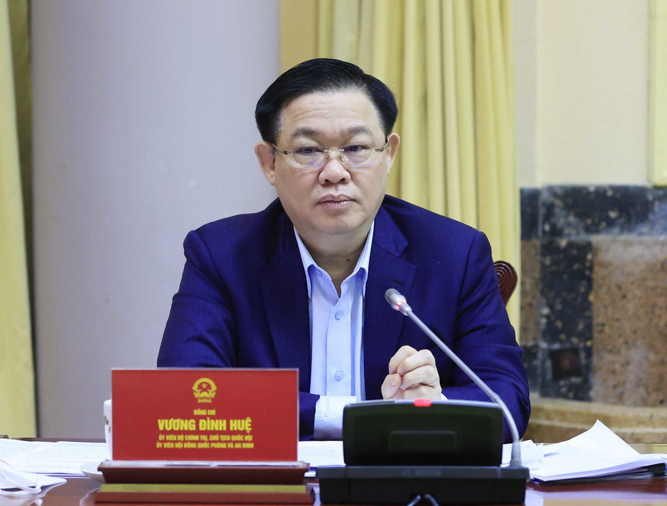 Ủy viên Bộ Chính trị, Chủ tịch Quốc hội Vương Đình Huệ, Ủy viên Chủ tịch Hội đồng Quốc phòng và An ninh phát biểu. (Ảnh: Thống Nhất/TTXVN)