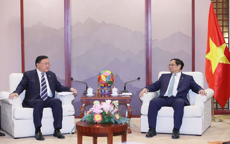 Thủ tướng Phạm Minh Chính tiếp ông Vương Đồng Trụ, Chủ tịch Hội đồng Quản trị Tập đoàn xây dựng giao thông Trung Quốc (CCCC). (Ảnh: Dương Giang/TTXVN)