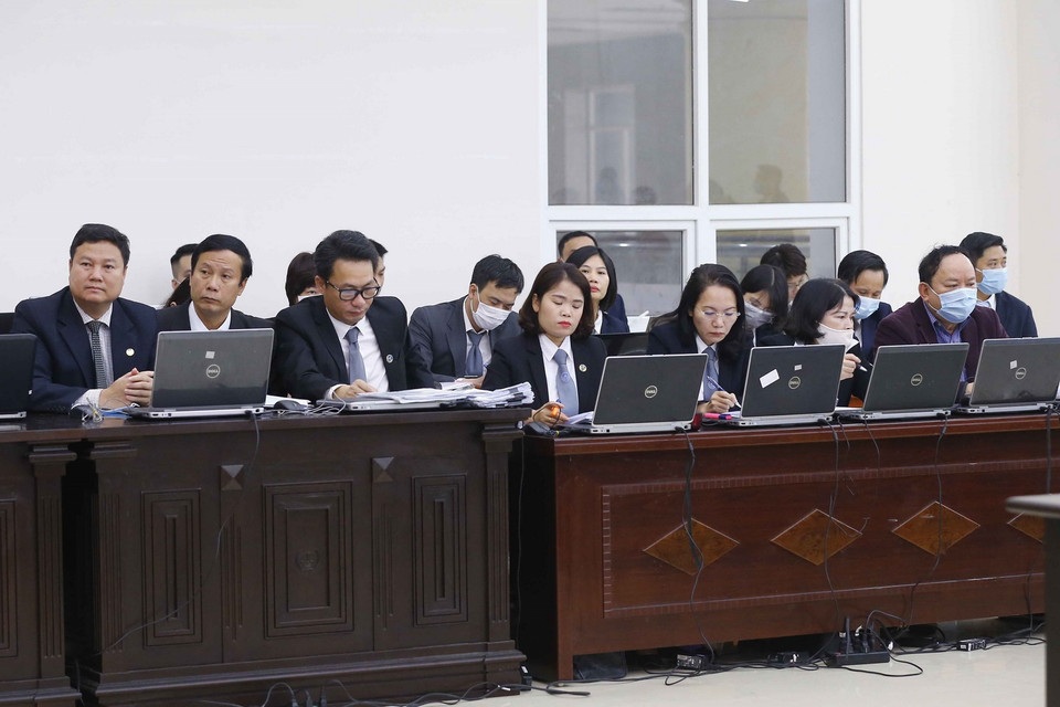 Luật sư tham gia bào chữa cho các bị cáo. (Ảnh: Doãn Tấn/TTXVN)