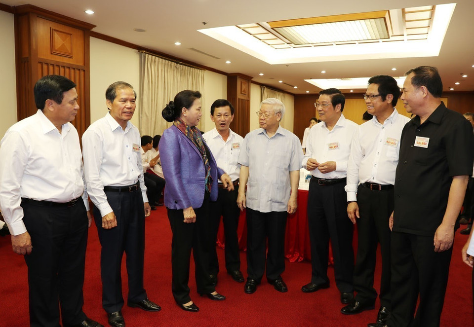 Tổng Bí thư Nguyễn Phú Trọng, Chủ tịch Quốc hội Nguyễn Thị Kim Ngân với các đại biểu dự Hội nghị toàn quốc về công tác phòng, chống tham nhũng (Hà Nội, 25/6/2018). (Ảnh: Trí Dũng/ TTXVN)