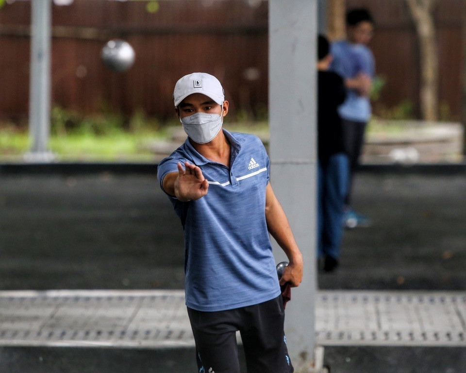 Các vận động viên đội tuyển bi sắt luyện tập cho SEA Games 31. (Ảnh: Tuấn Đức/TTXVN)