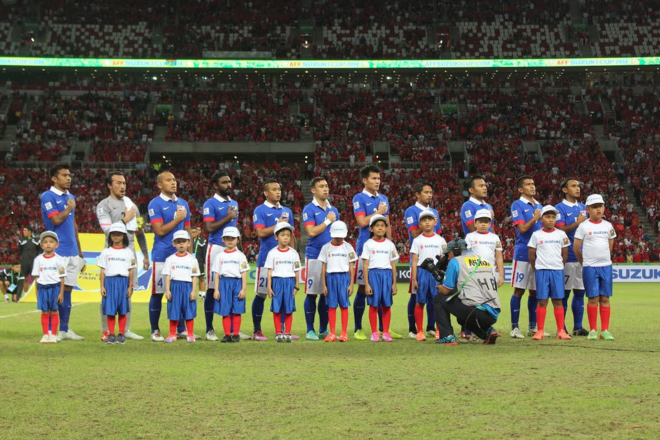 Đội tuyển Malaysia làm lễ chào cờ