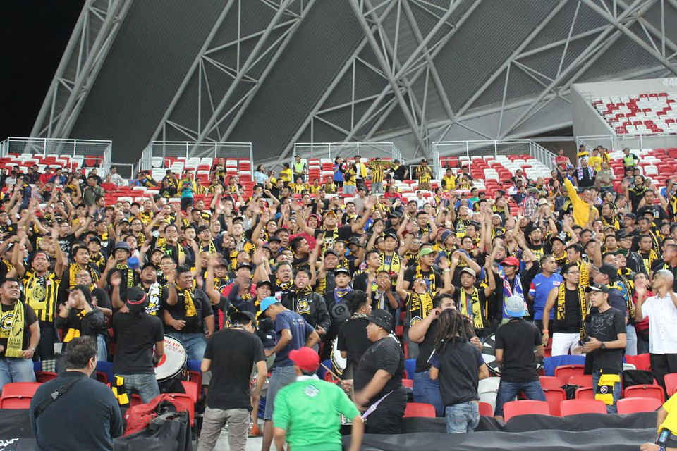 Các cổ động viên của Malaysia ăn mừng chiến thắng