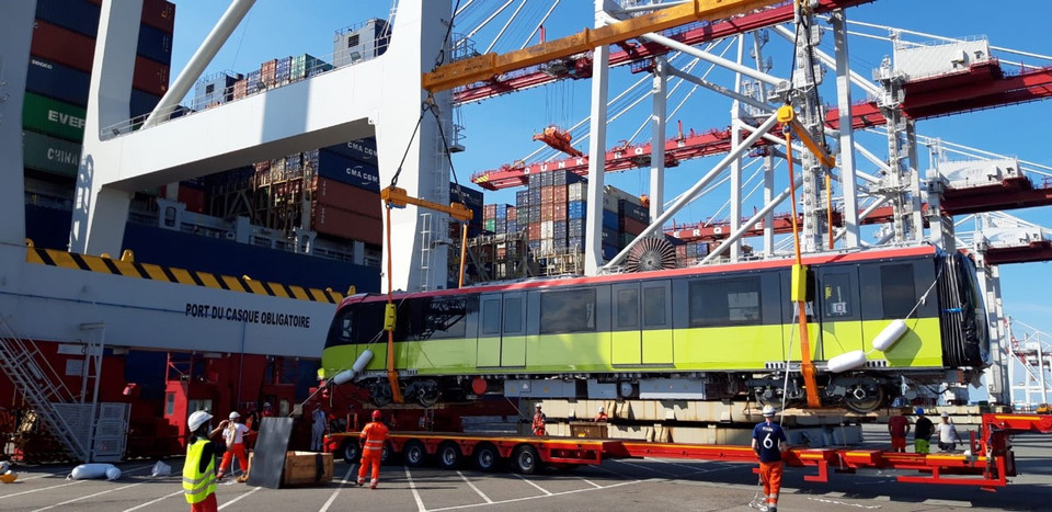 Theo thiết kế, dự án sẽ bao gồm 10 đoàn tàu, mỗi đoàn gồm 4 toa, với chiều dài 80m (tương lai có thể nối thêm 1 toa) với sức chở 944 khách. (Ảnh: MRB Hà Nội cung cấp)